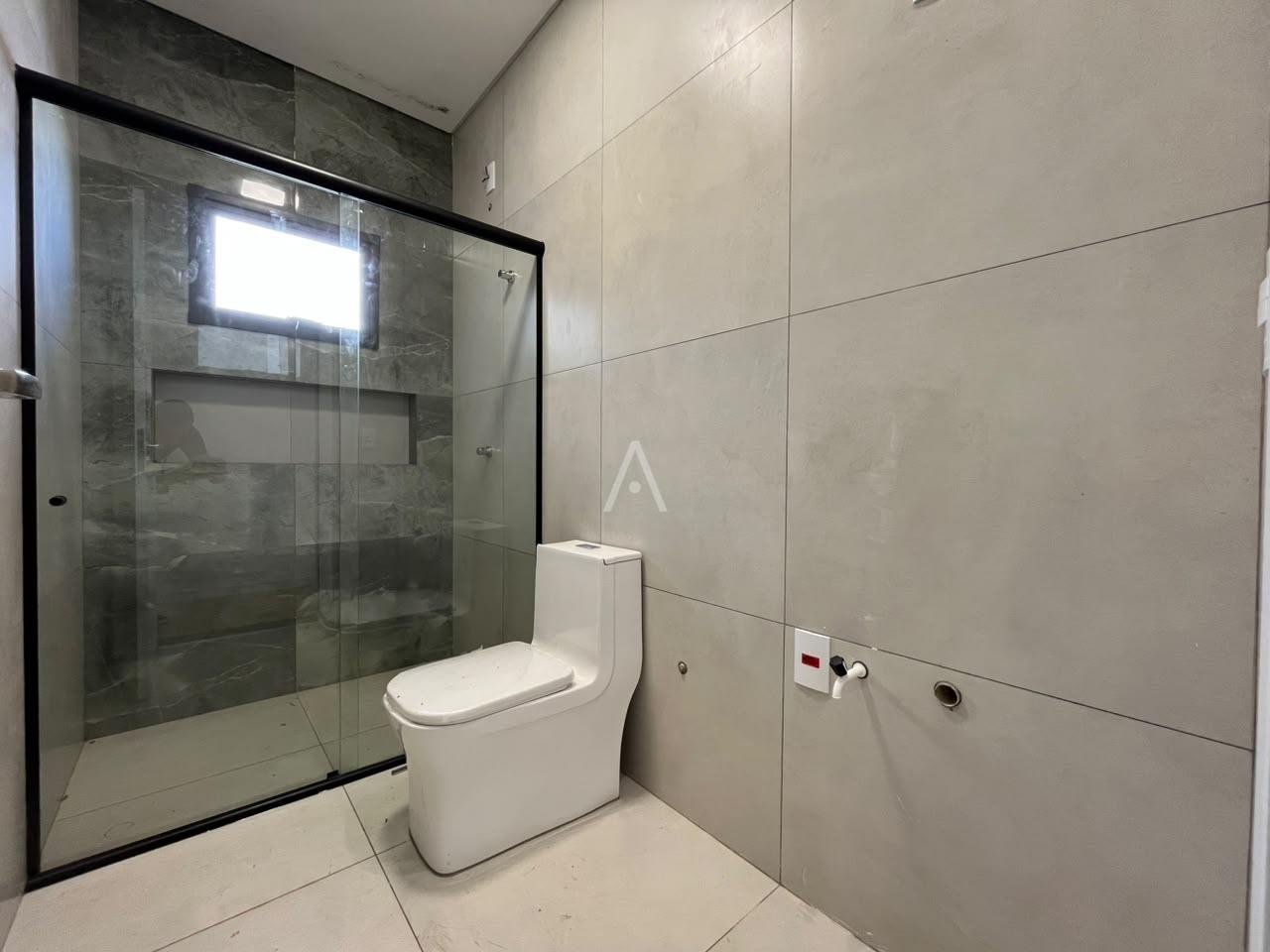 Casa Residencial para para aluguel no Bairro Jardim Europa/América em TOLEDO: Banheiro Suíte