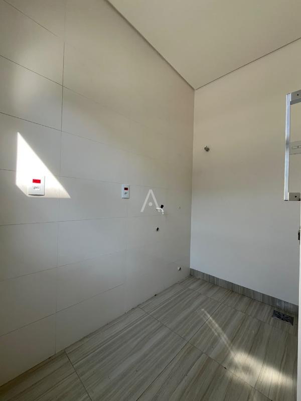 Casa Residencial para para aluguel no Bairro Jardim Europa/América em TOLEDO: Área de Serviço