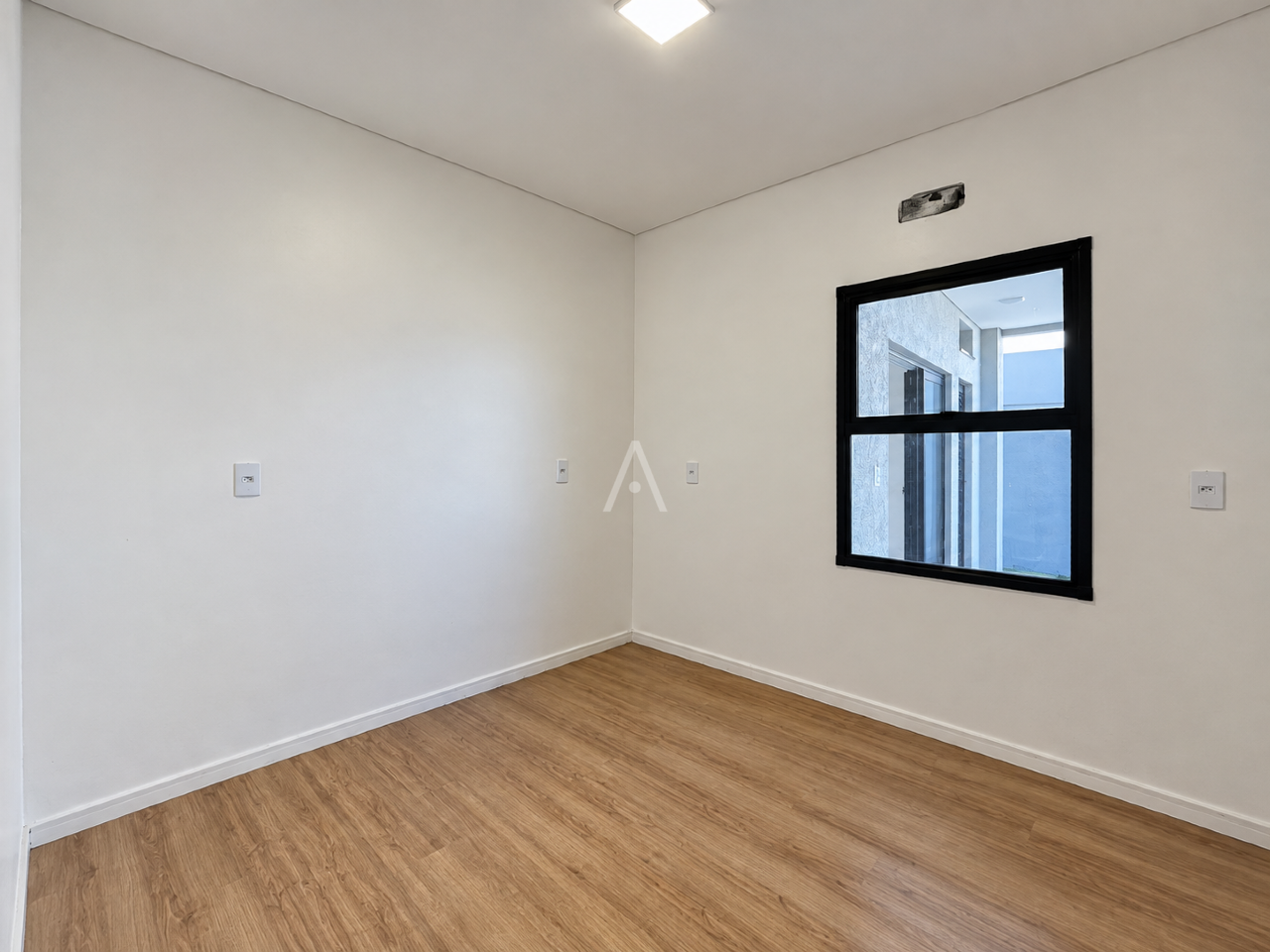Casa Residencial para para aluguel no Bairro Jardim Europa/América em TOLEDO: Dormitório 02