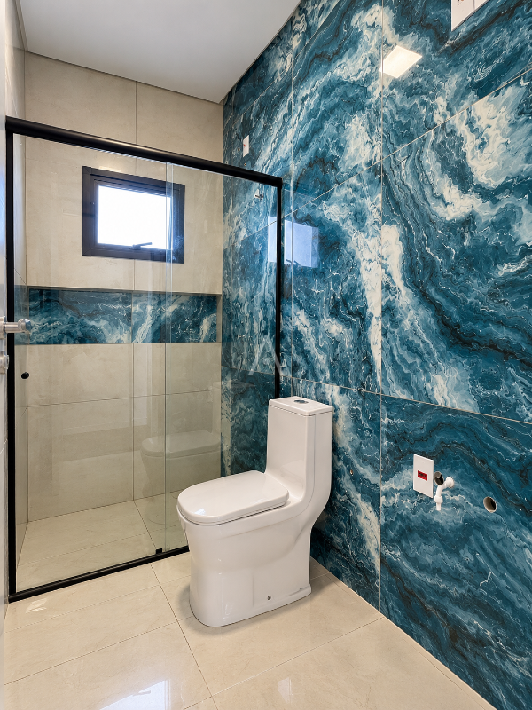 Casa Residencial para para aluguel no Bairro Jardim Europa/América em TOLEDO: Banheiro Social