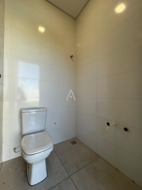 Casa Residencial para para aluguel no Bairro Jardim Europa/América em TOLEDO: Lavabo