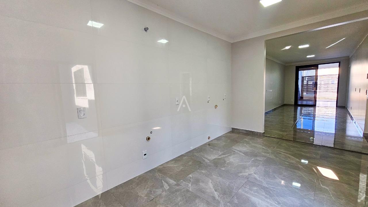 Casa Residencial para à venda no Bairro FLORESTA em CASCAVEL: 