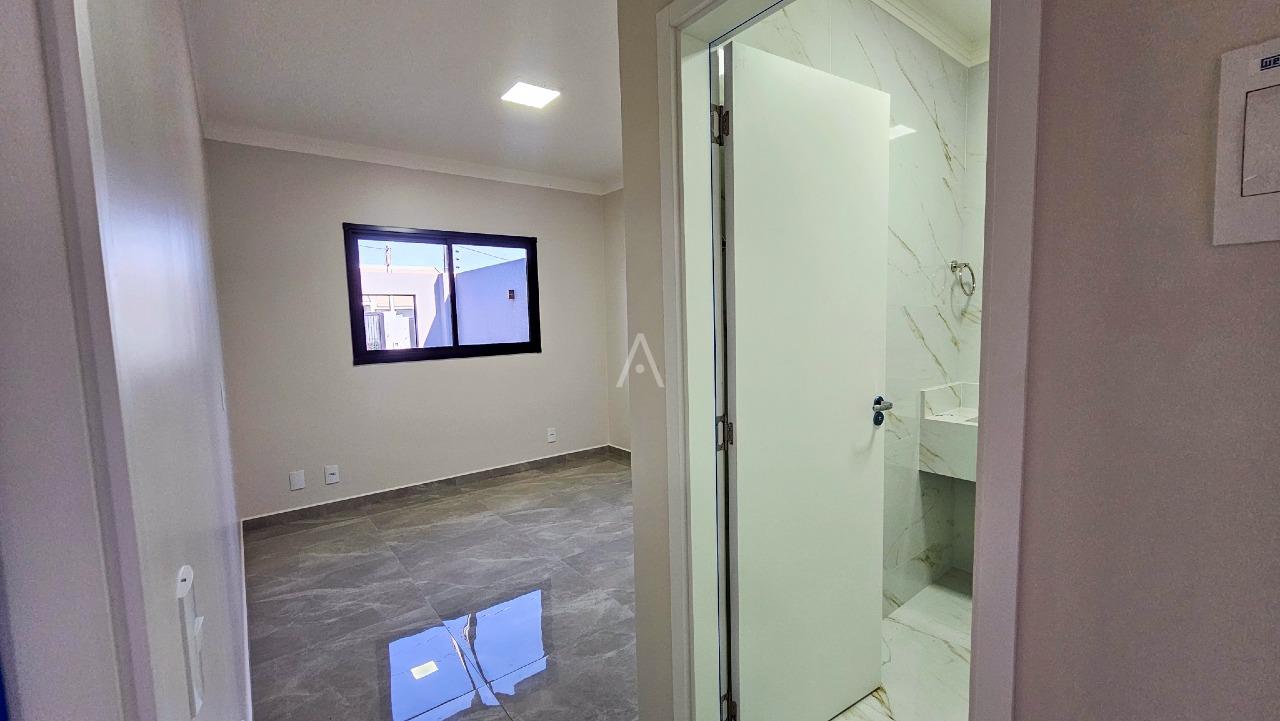 Casa Residencial para à venda no Bairro FLORESTA em CASCAVEL: 