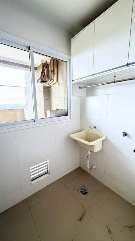 Apartamento para para aluguel no Bairro CENTRO em CASCAVEL: