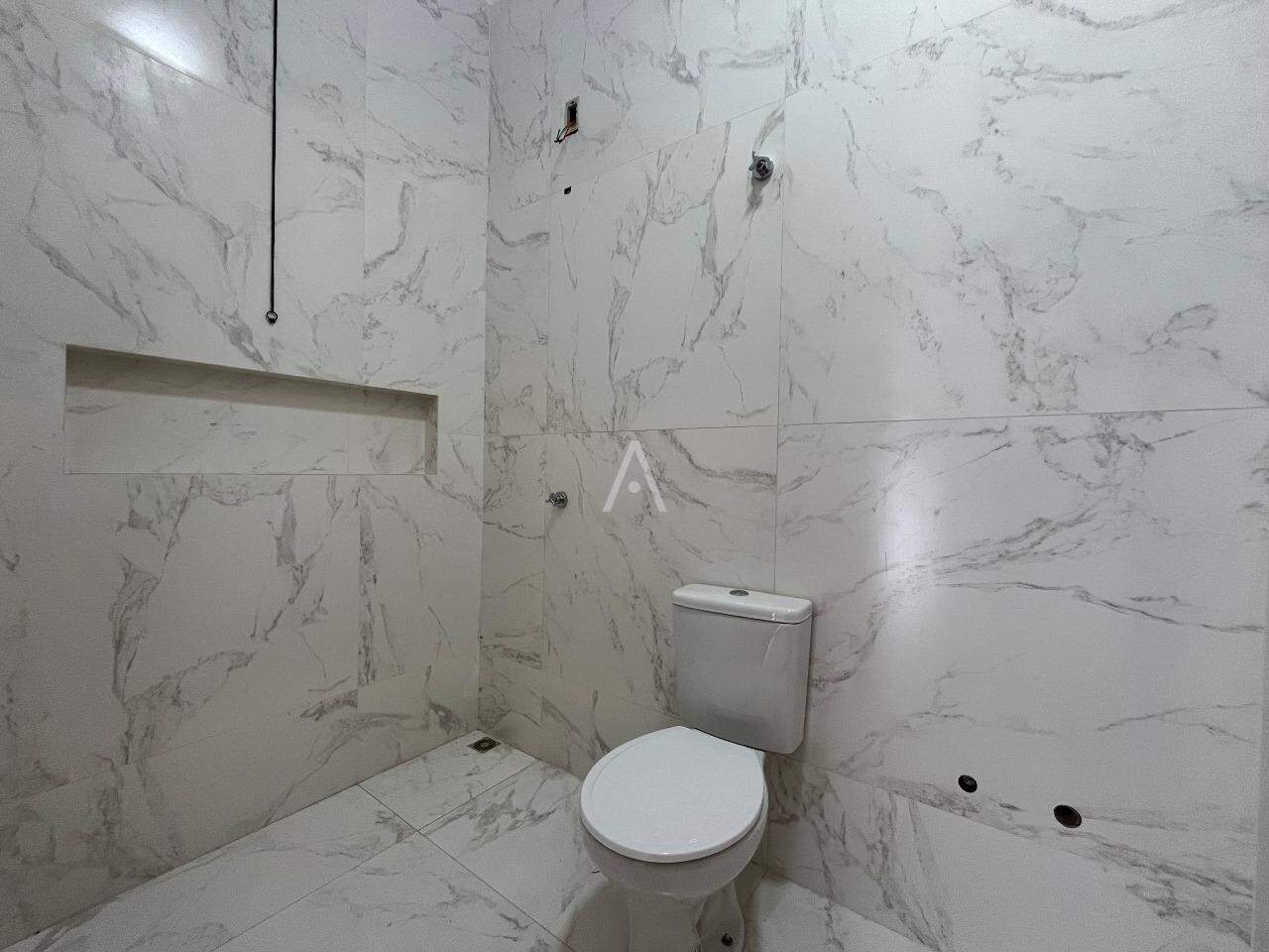 Casa Residencial para para aluguel no Bairro Jardim Panorama II em TOLEDO: Banheiro Social