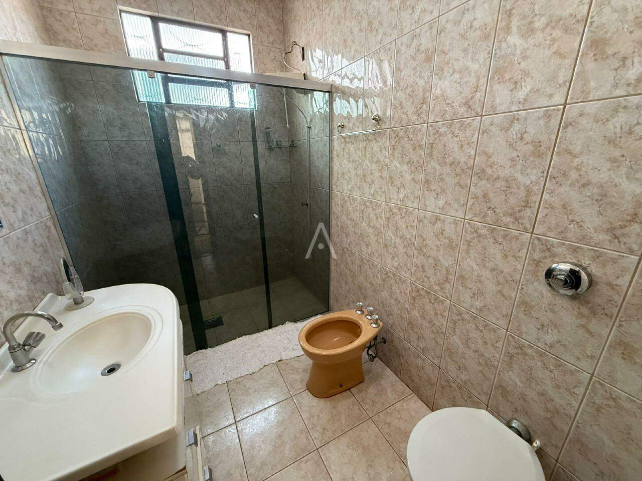 Casa Residencial para para aluguel no Bairro MARIA LUIZA em CASCAVEL: 