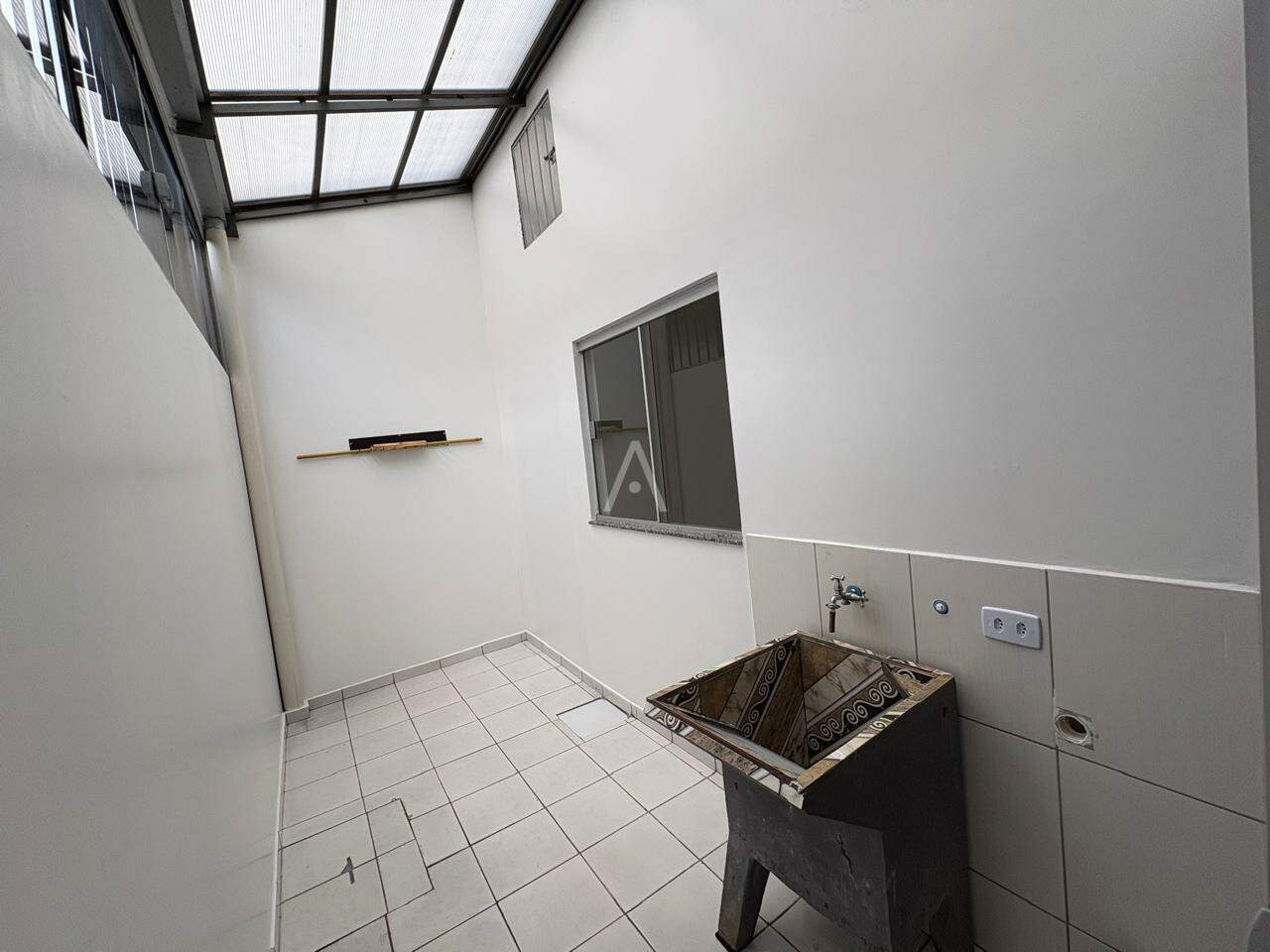 Casa Residencial para para aluguel no Bairro CASCAVEL VELHO em CASCAVEL: 
