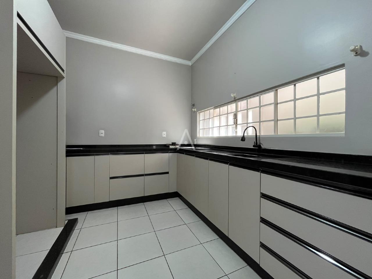 Casa Residencial para para aluguel no Bairro CENTRO em TOLEDO: Cozinha