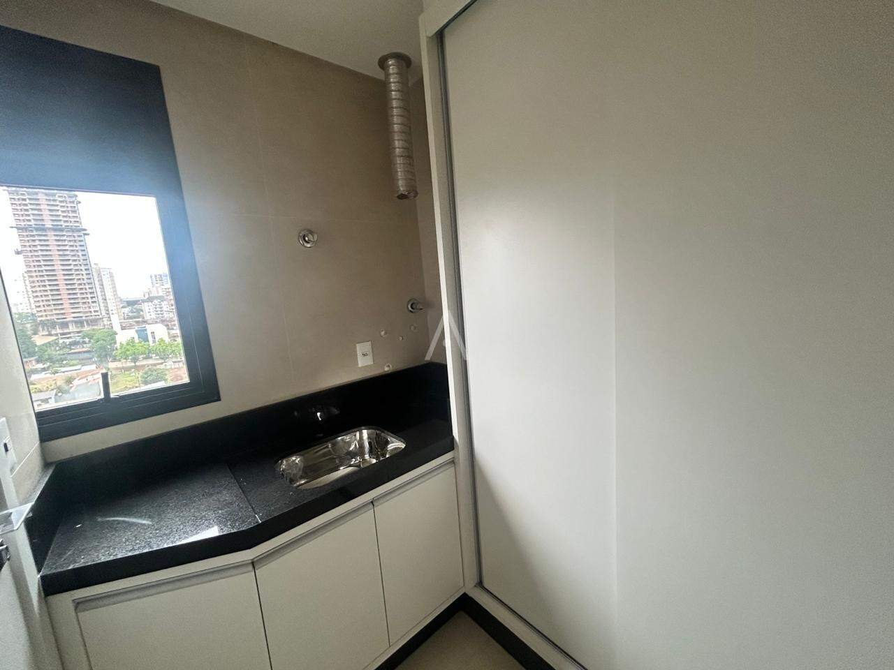 Apartamento para para aluguel no Bairro CENTRO em CASCAVEL: 
