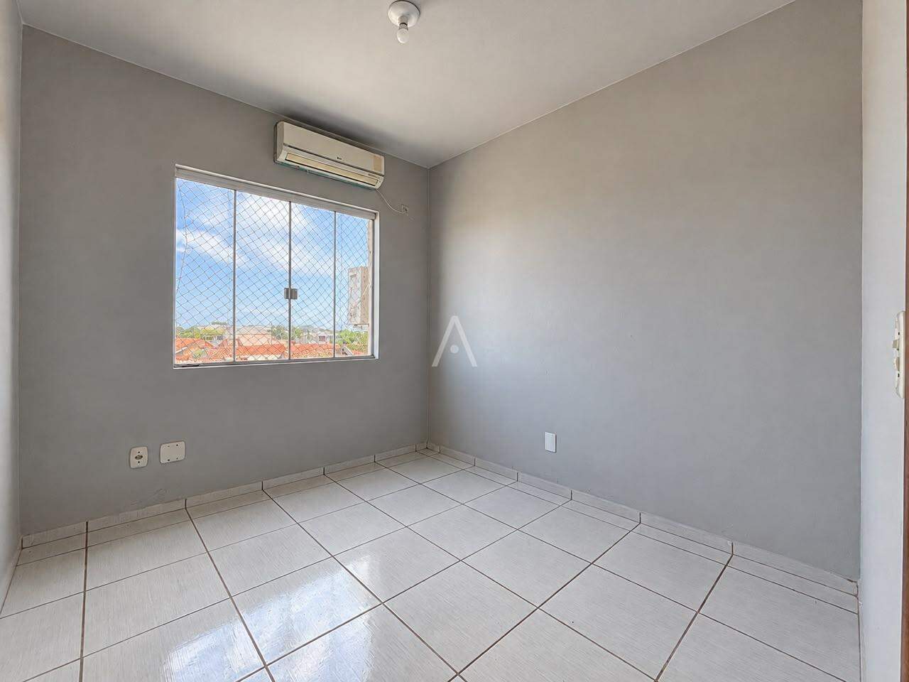 Apartamento para para aluguel no Bairro SAO FRANCISCO em TOLEDO: Dormitório 02