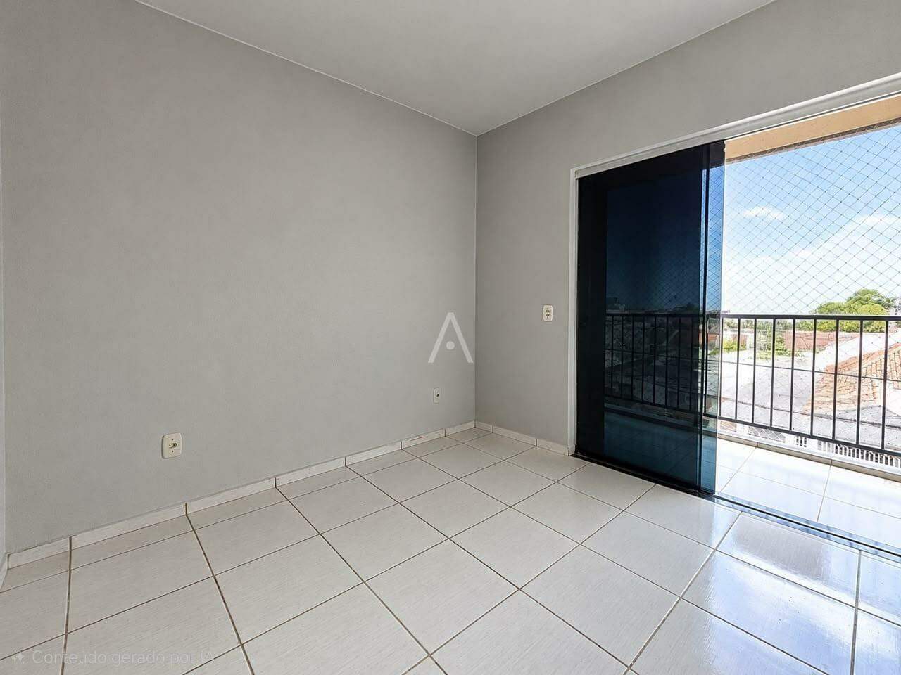 Apartamento para para aluguel no Bairro SAO FRANCISCO em TOLEDO: Sala de Estar