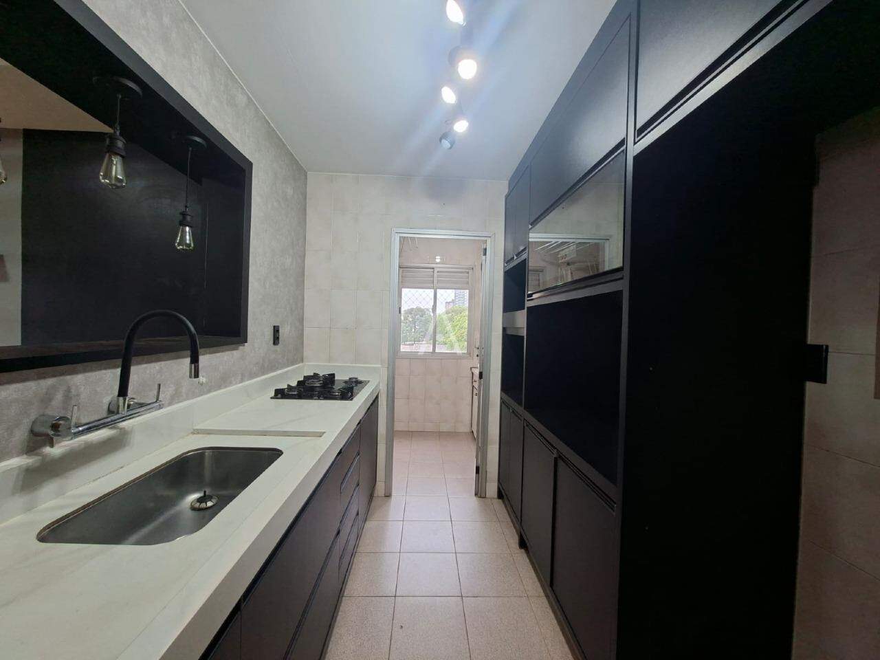 Apartamento para para aluguel no Bairro CENTRO em CASCAVEL: 