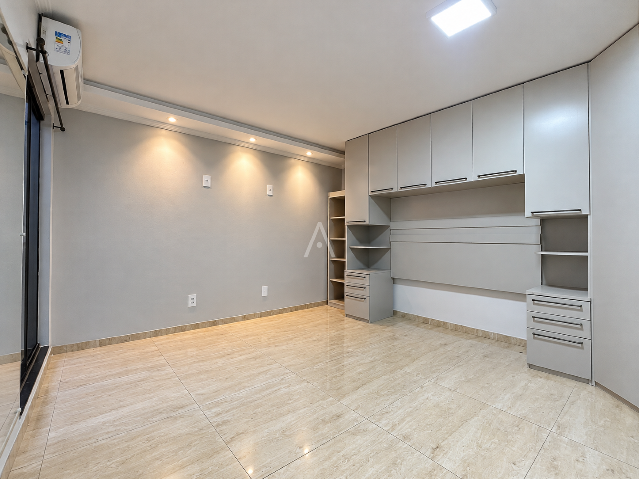 Casa Residencial para para aluguel no Bairro JARDIM GISELA em TOLEDO: Dormitório 01