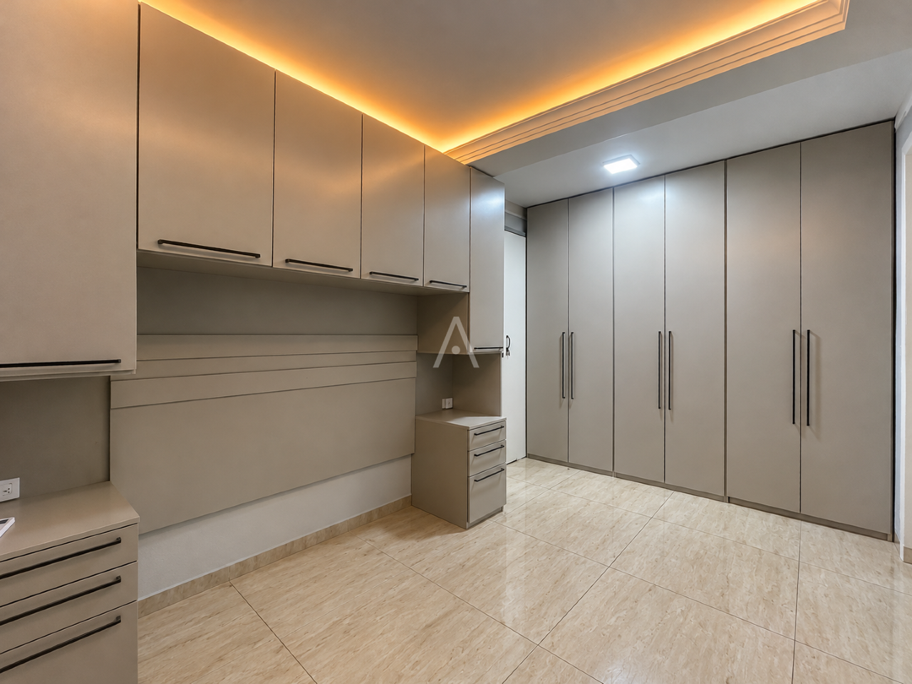 Casa Residencial para para aluguel no Bairro JARDIM GISELA em TOLEDO: Suíte