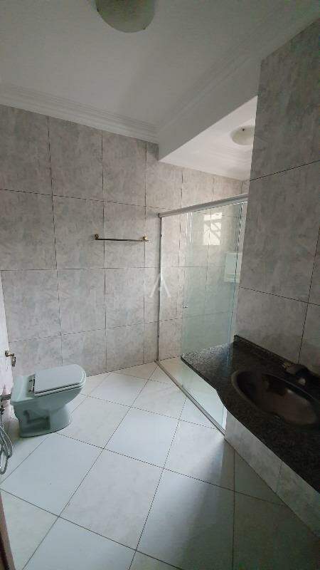 Sobrado para à venda no Bairro RECANTO TROPICAL em CASCAVEL: 
