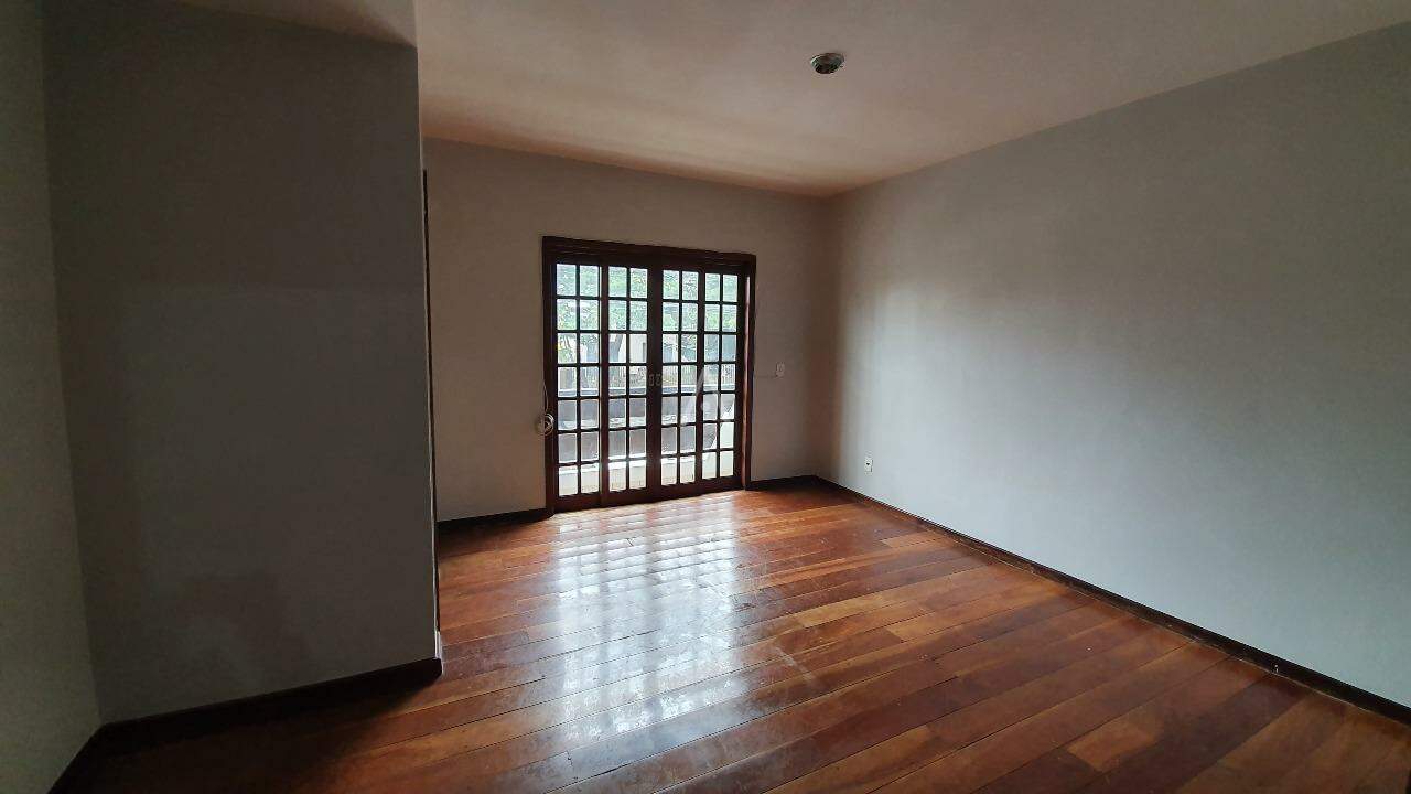 Sobrado para à venda no Bairro RECANTO TROPICAL em CASCAVEL: 