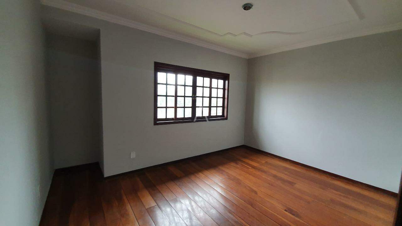 Sobrado para à venda no Bairro RECANTO TROPICAL em CASCAVEL: 