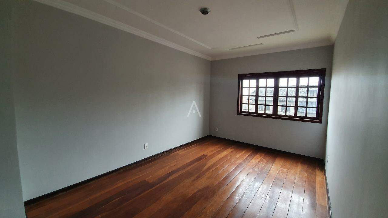 Sobrado para à venda no Bairro RECANTO TROPICAL em CASCAVEL: 