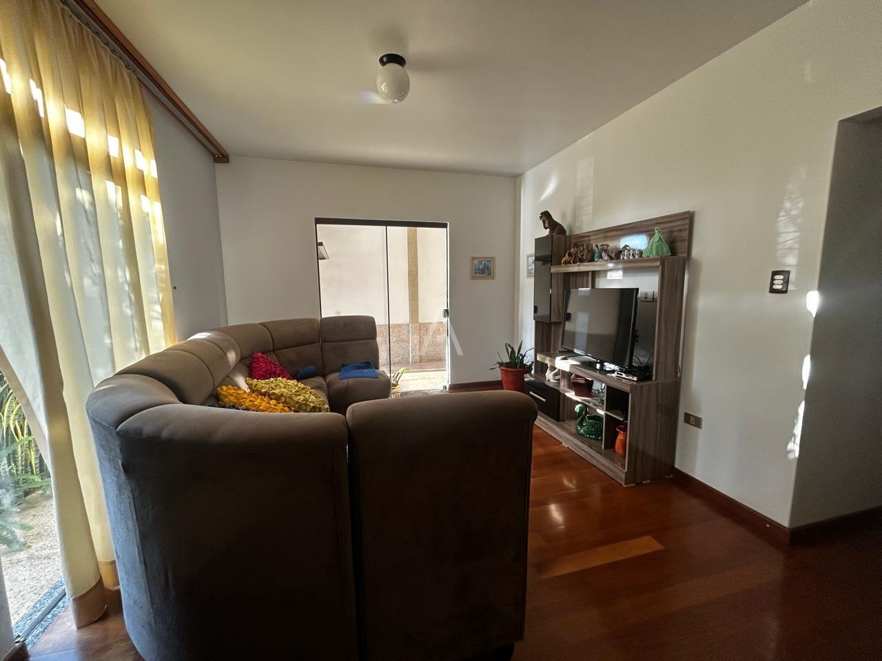 Casa Residencial para à venda no Bairro COQUEIRAL em CASCAVEL: 