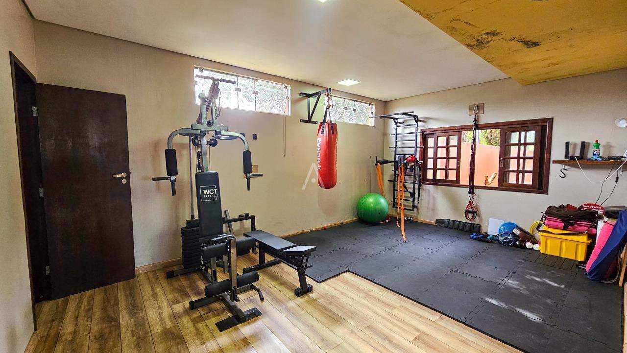 Casa Residencial para à venda no Bairro UNIVERSITARIO em CASCAVEL: 