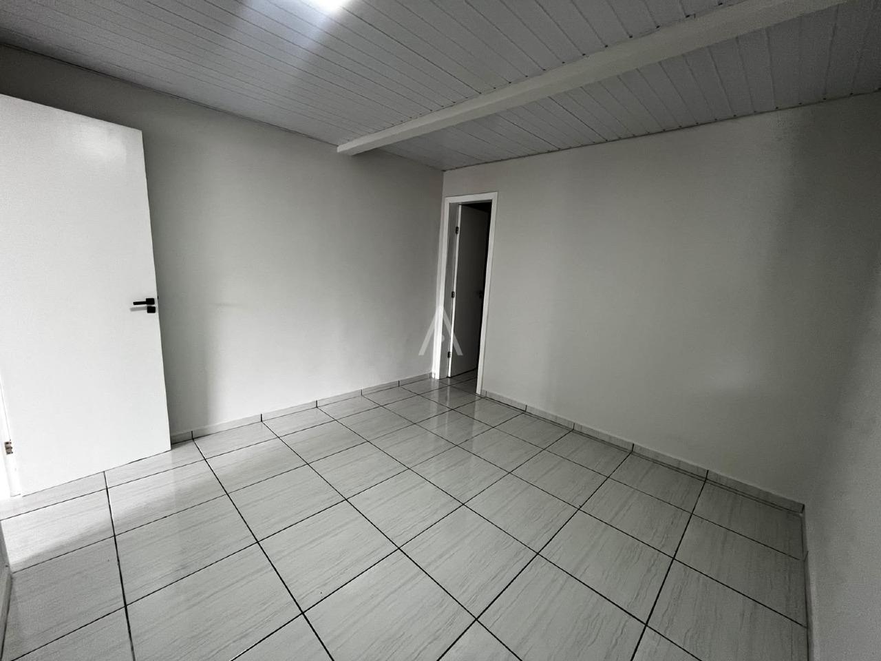 Casa Residencial para à venda no Bairro GUARUJA em CASCAVEL: 