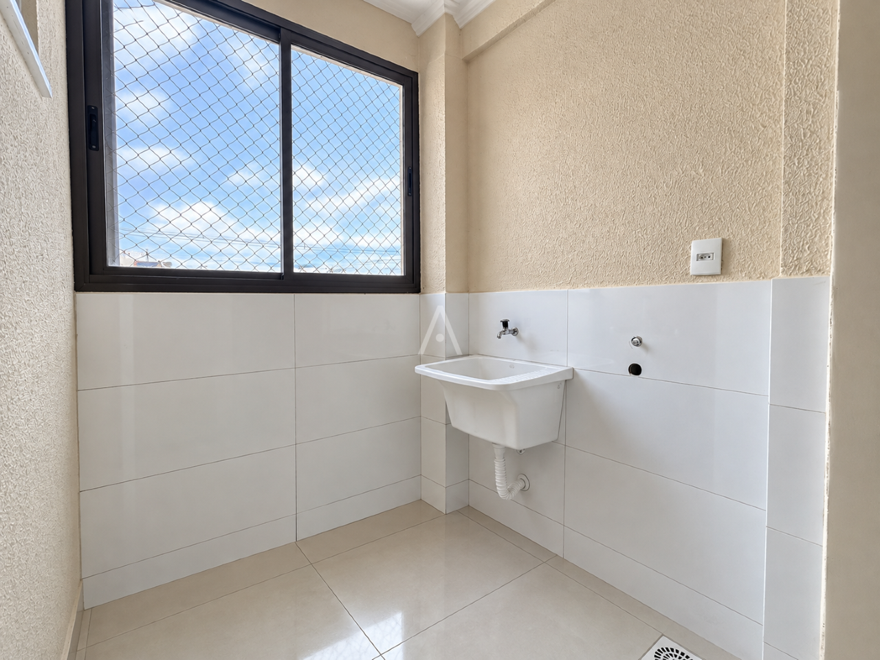 Apartamento para para aluguel no Bairro VILA BECKER em TOLEDO:
