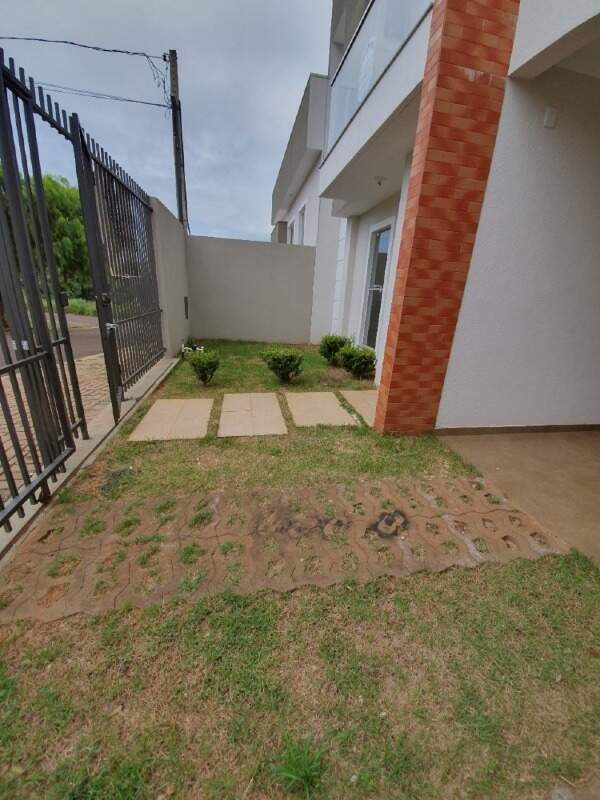 Sobrado para à venda no Bairro PARQUE VERDE em CASCAVEL: 