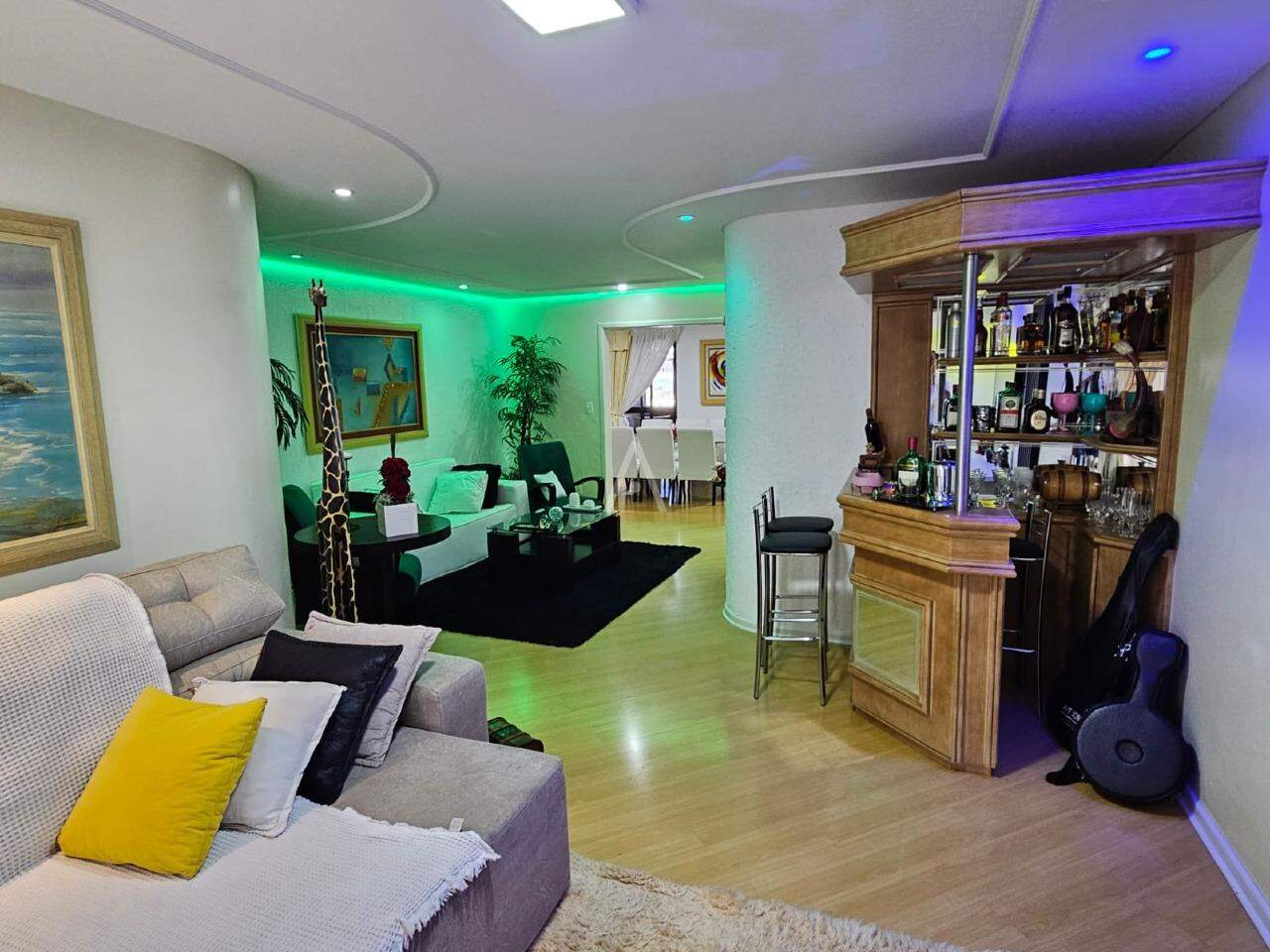 Apartamento para à venda no Bairro CENTRO em CASCAVEL: