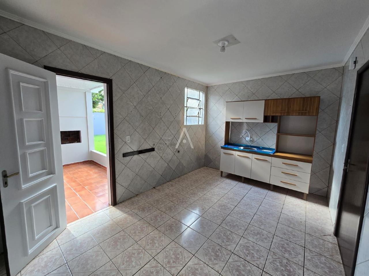 Casa Residencial para para aluguel no Bairro VILA INDUSTRIAL em TOLEDO: 