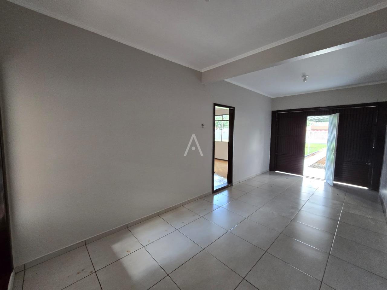 Casa Residencial para para aluguel no Bairro VILA INDUSTRIAL em TOLEDO: 