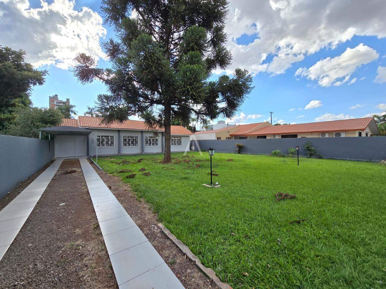 Casa Residencial para para aluguel no Bairro VILA INDUSTRIAL em TOLEDO: 