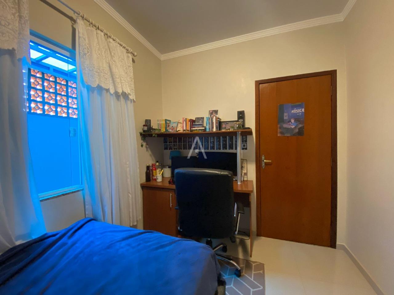 Sobrado para à venda no Bairro NEVA em CASCAVEL: 