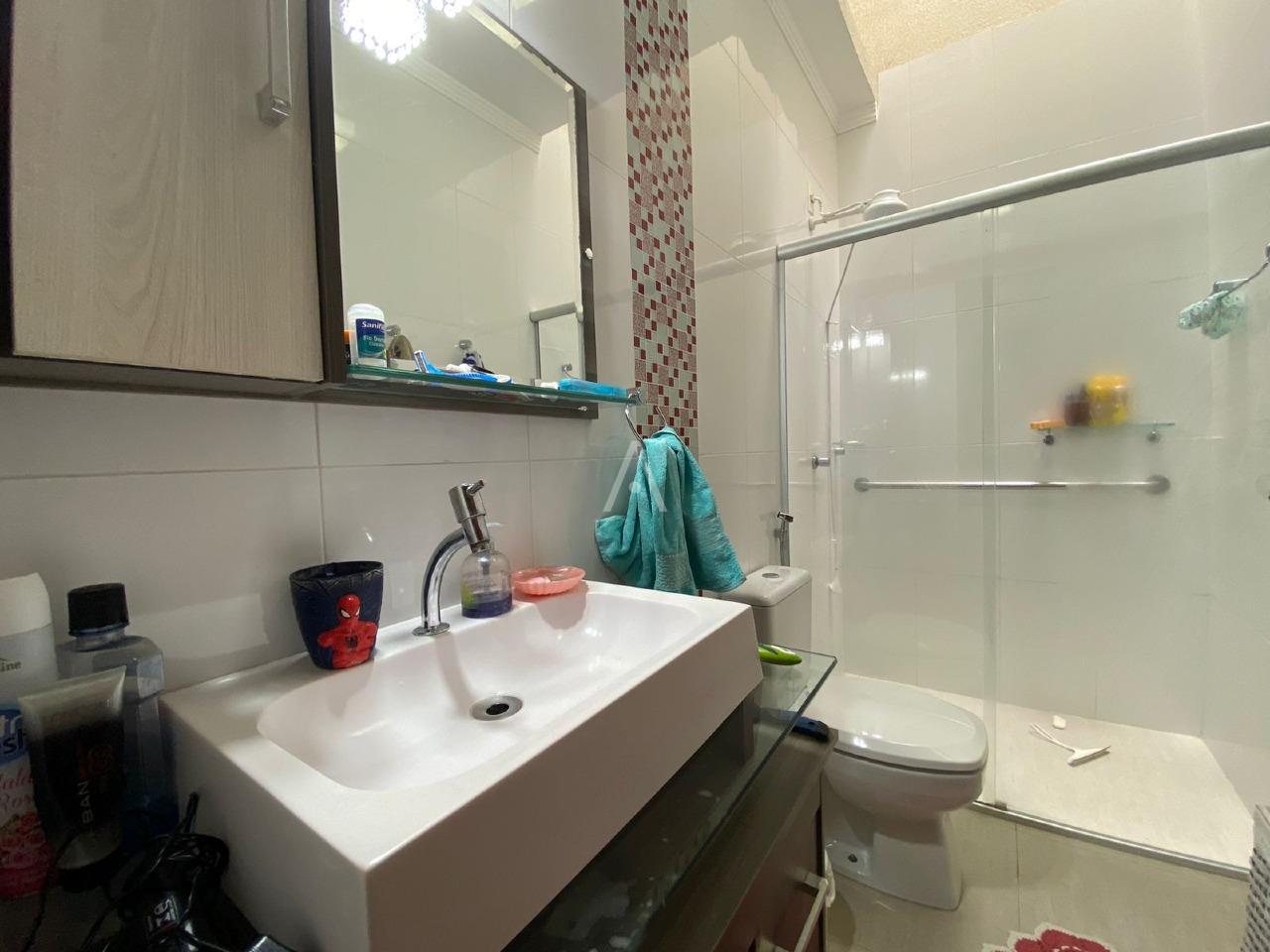 Sobrado para à venda no Bairro NEVA em CASCAVEL: 