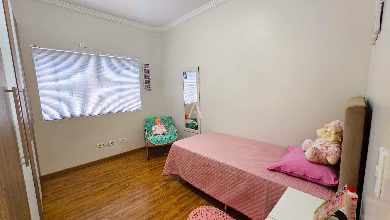 Casa Residencial para à venda no Bairro COUNTRY em CASCAVEL: 