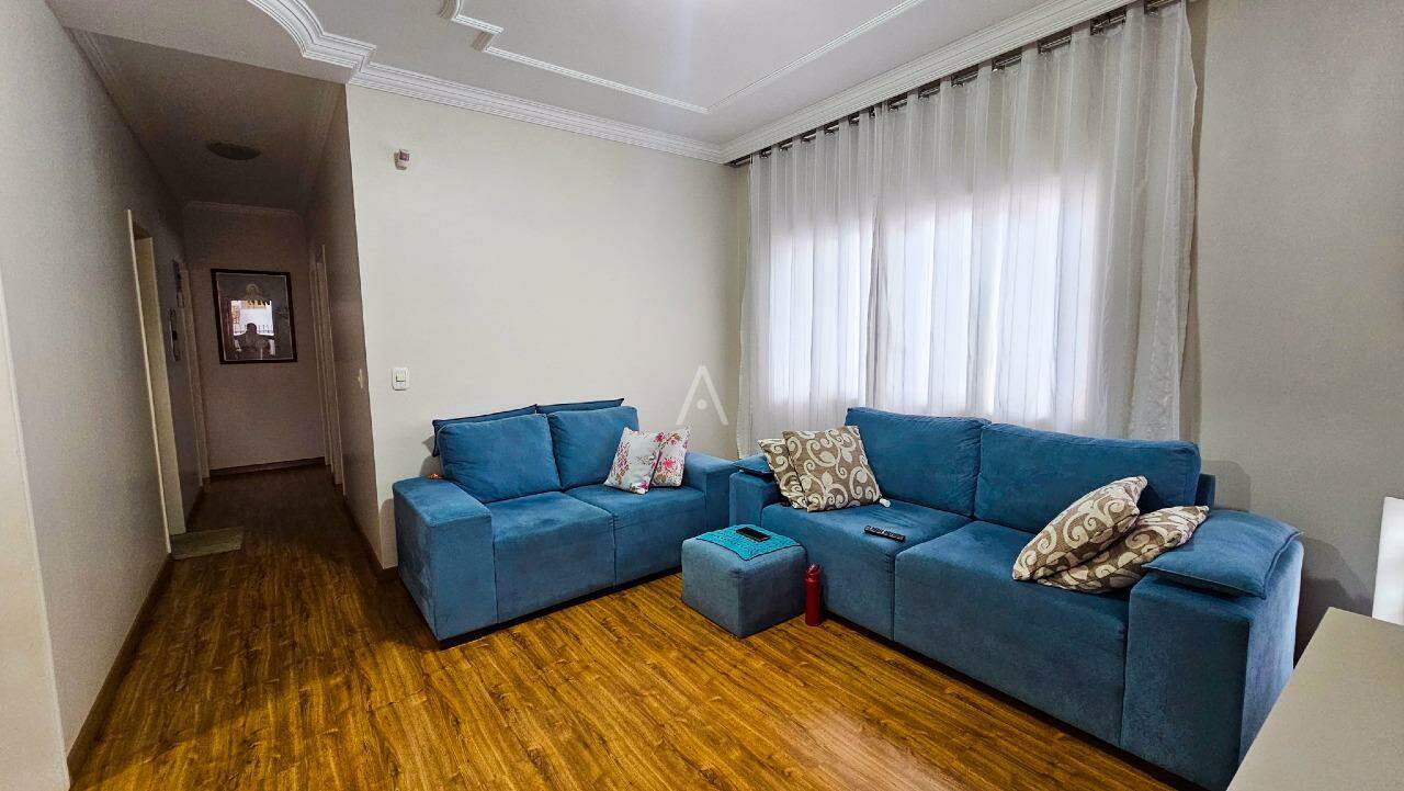 Casa Residencial para à venda no Bairro COUNTRY em CASCAVEL: 