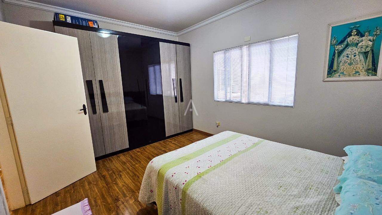 Casa Residencial para à venda no Bairro COUNTRY em CASCAVEL: 