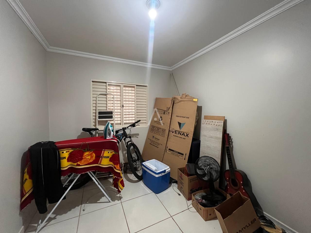 Casa Residencial para à venda no Bairro REGIAO DO LAGO em CASCAVEL: