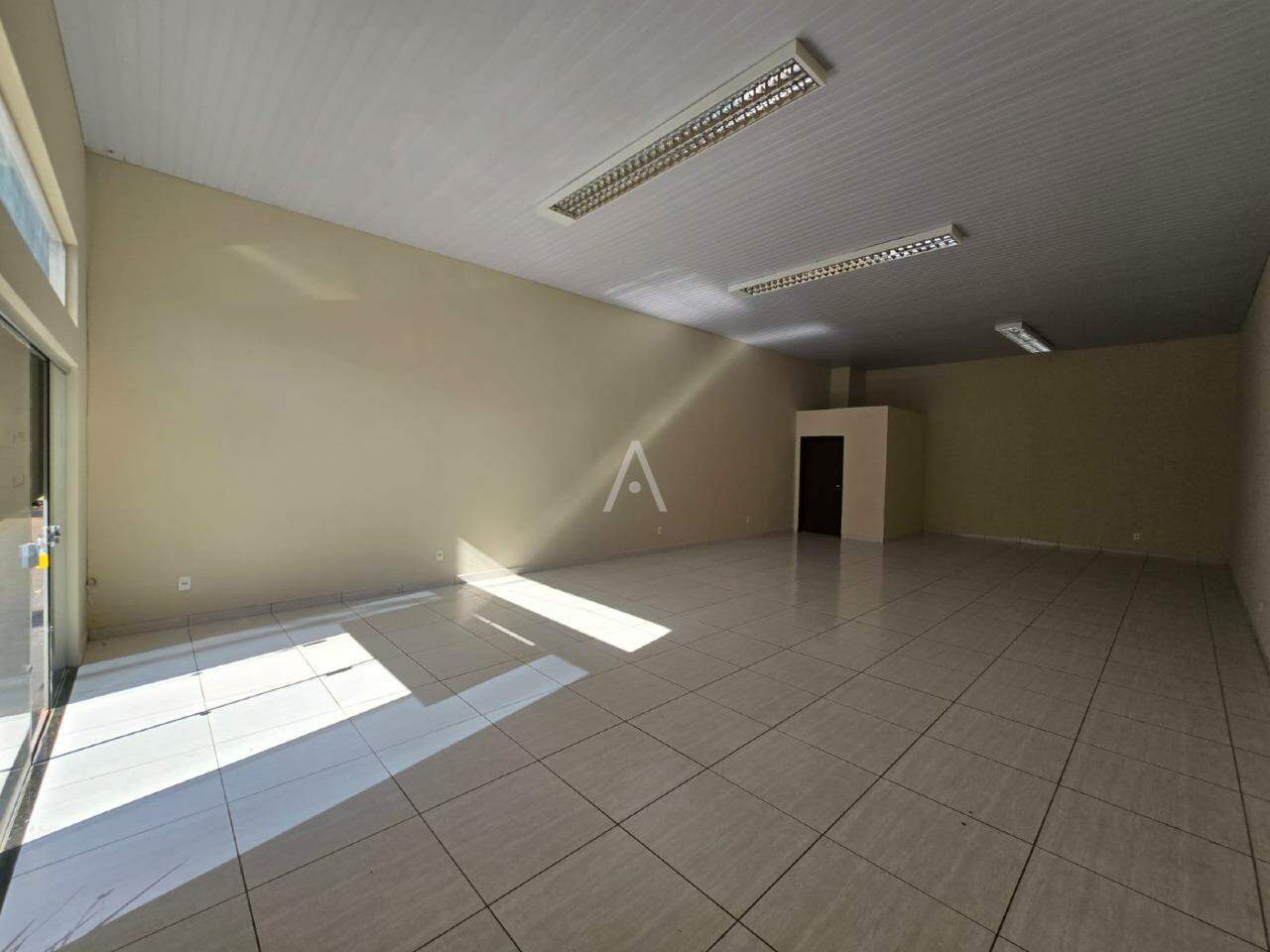 Sala Comercial para para aluguel no Bairro CENTRO em TOLEDO: 