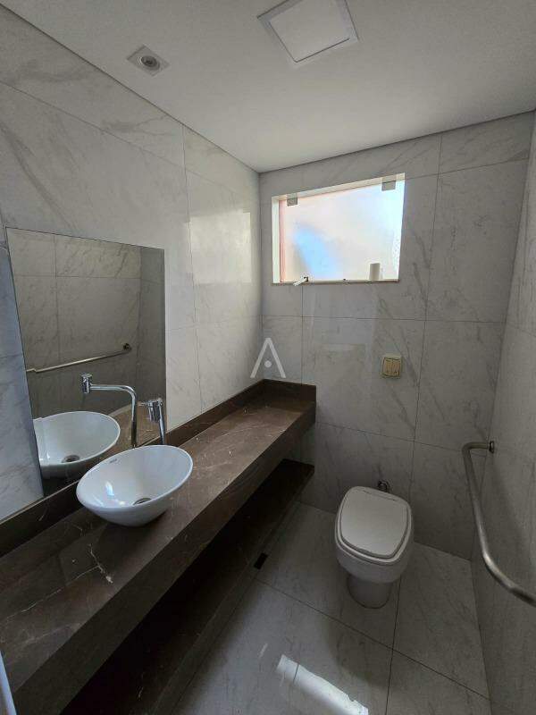 Sala Comercial para para aluguel no Bairro CENTRO em TOLEDO: 