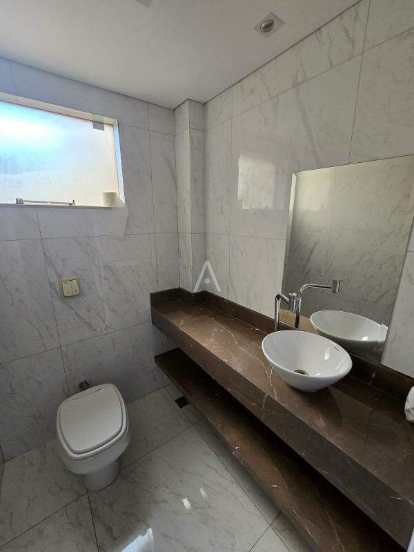 Sala Comercial para para aluguel no Bairro CENTRO em TOLEDO: 