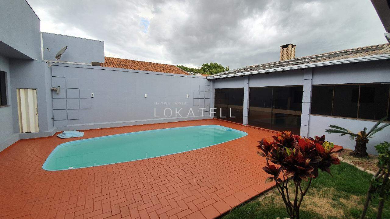 Casa Residencial para para aluguel no Bairro ALTO ALEGRE em CASCAVEL: