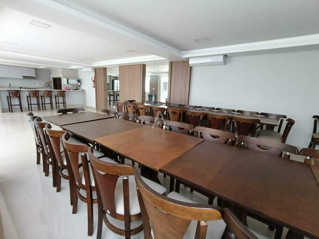 Apartamento para para aluguel no Bairro CENTRO em CASCAVEL: