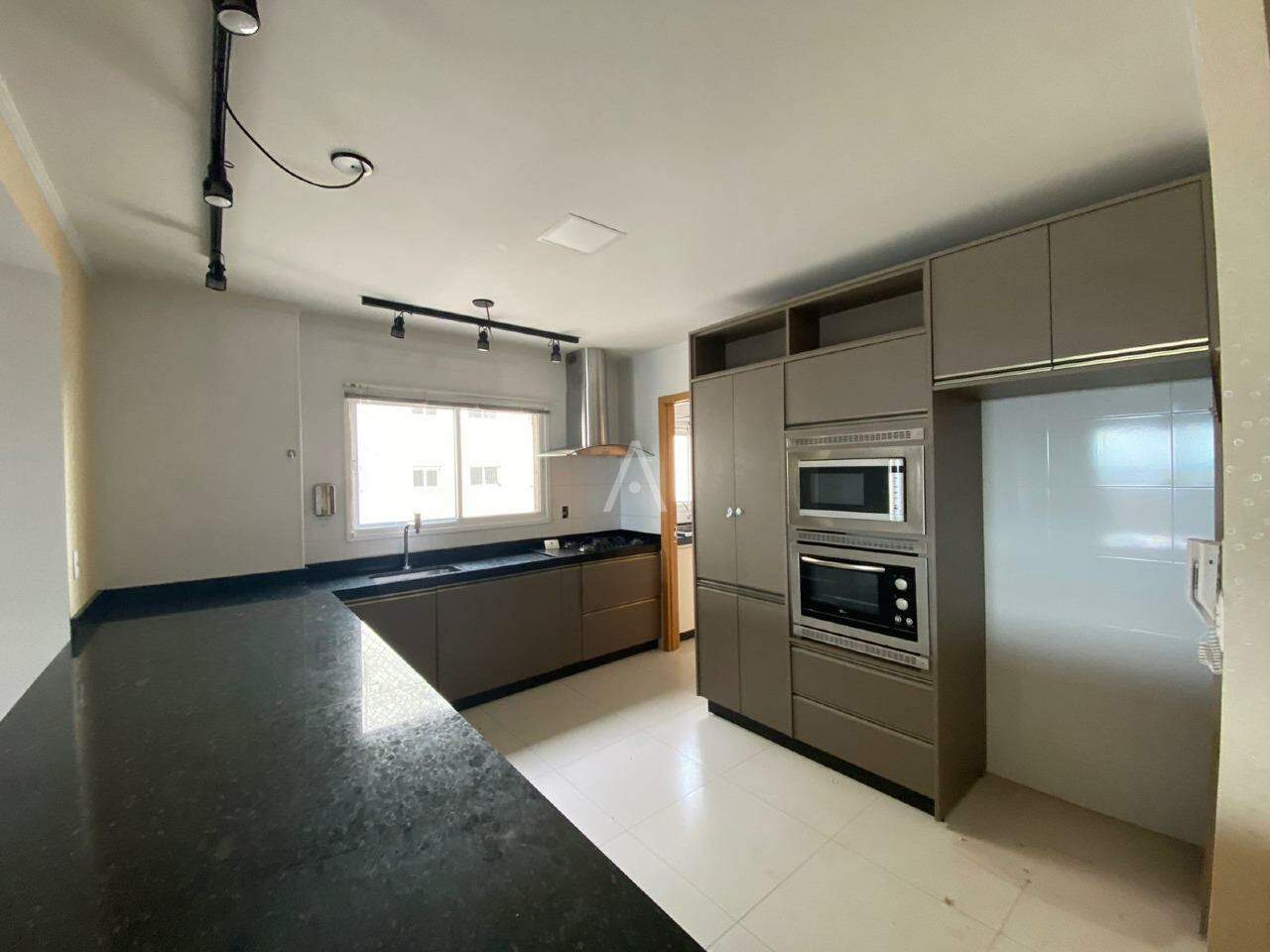 Apartamento para para aluguel no Bairro CENTRO em CASCAVEL: 