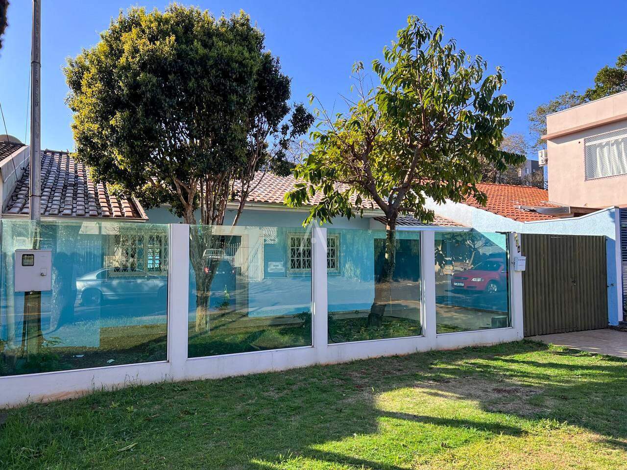 Casa Residencial para à venda no Bairro COUNTRY em CASCAVEL: