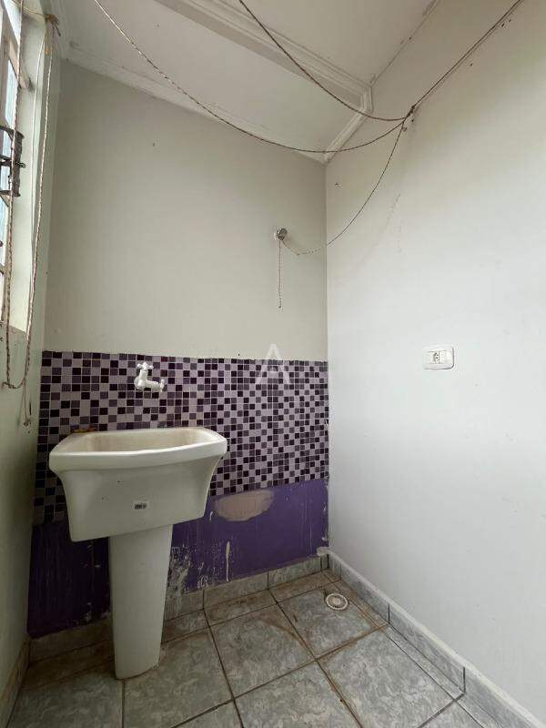 Apartamento para para aluguel no Bairro Vila Pioneiro em TOLEDO: Área de Serviço