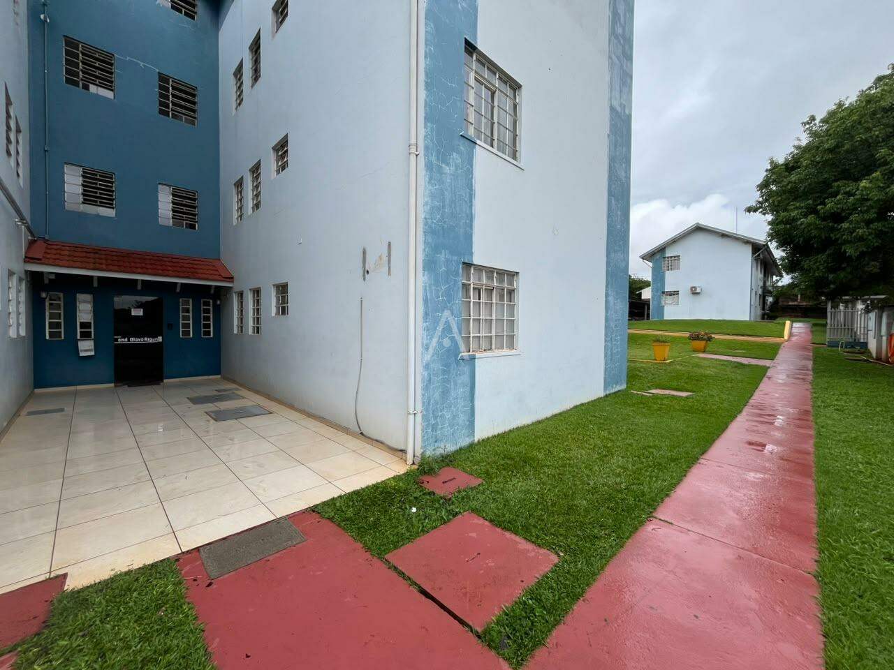 Apartamento para para aluguel no Bairro Vila Pioneiro em TOLEDO: 