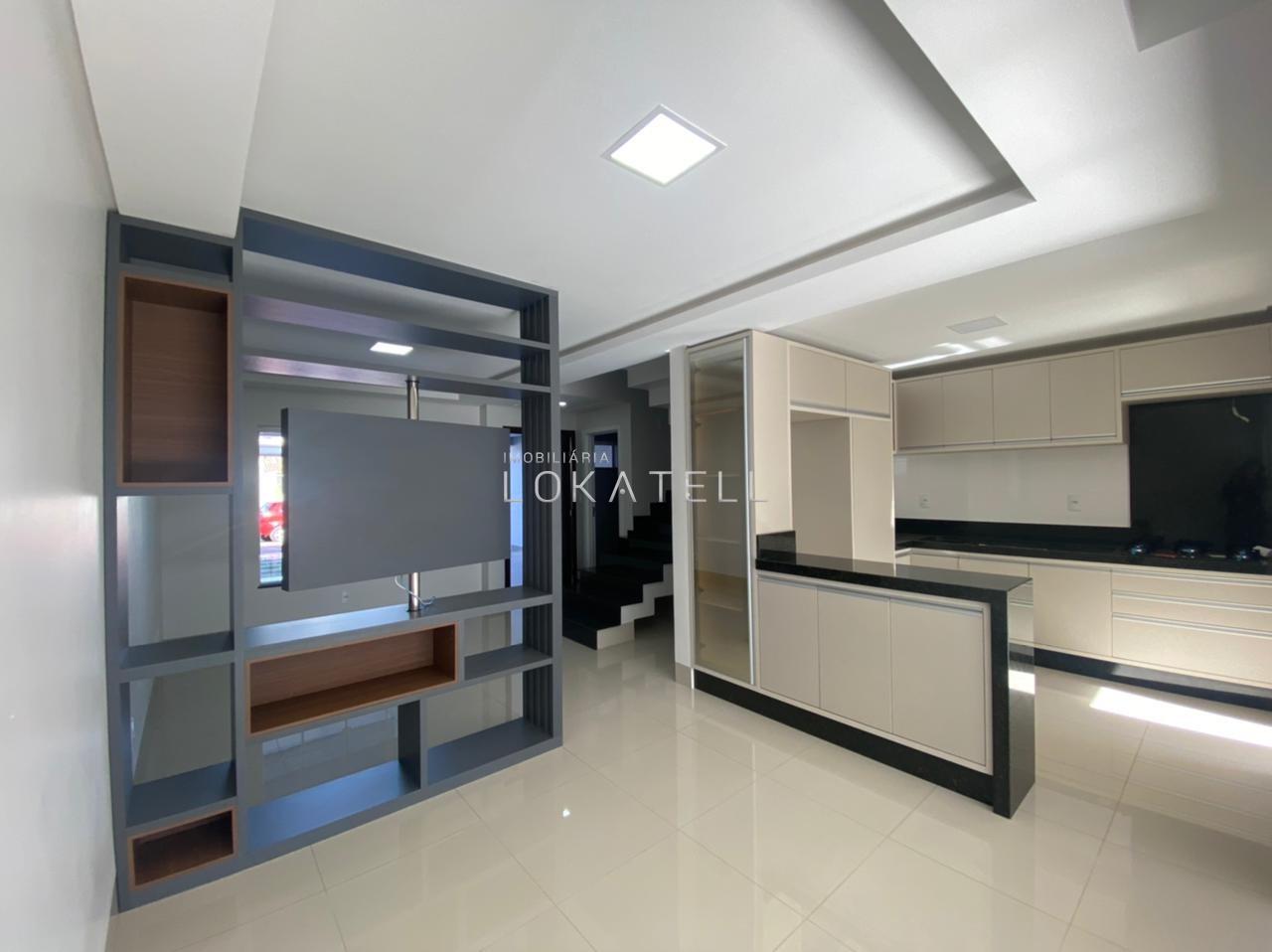 Sobrado para à venda no Bairro CANADA em CASCAVEL: 