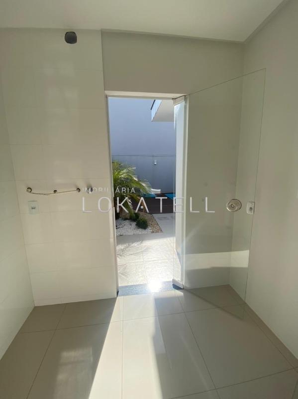 Sobrado para à venda no Bairro CANADA em CASCAVEL: 