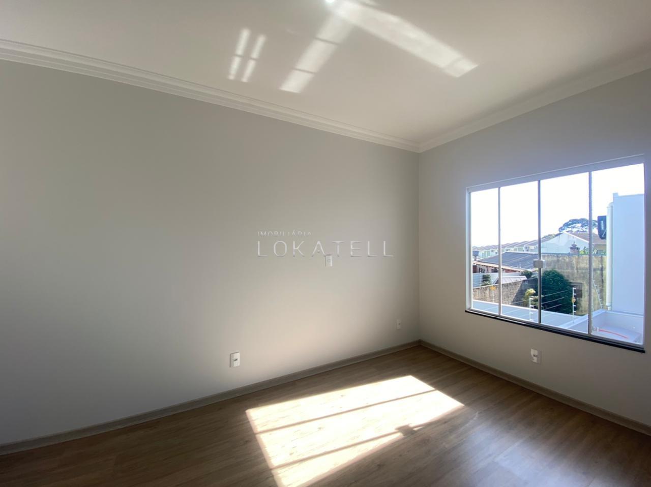 Sobrado para à venda no Bairro CANADA em CASCAVEL: 