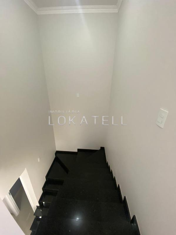 Sobrado para à venda no Bairro CANADA em CASCAVEL: 